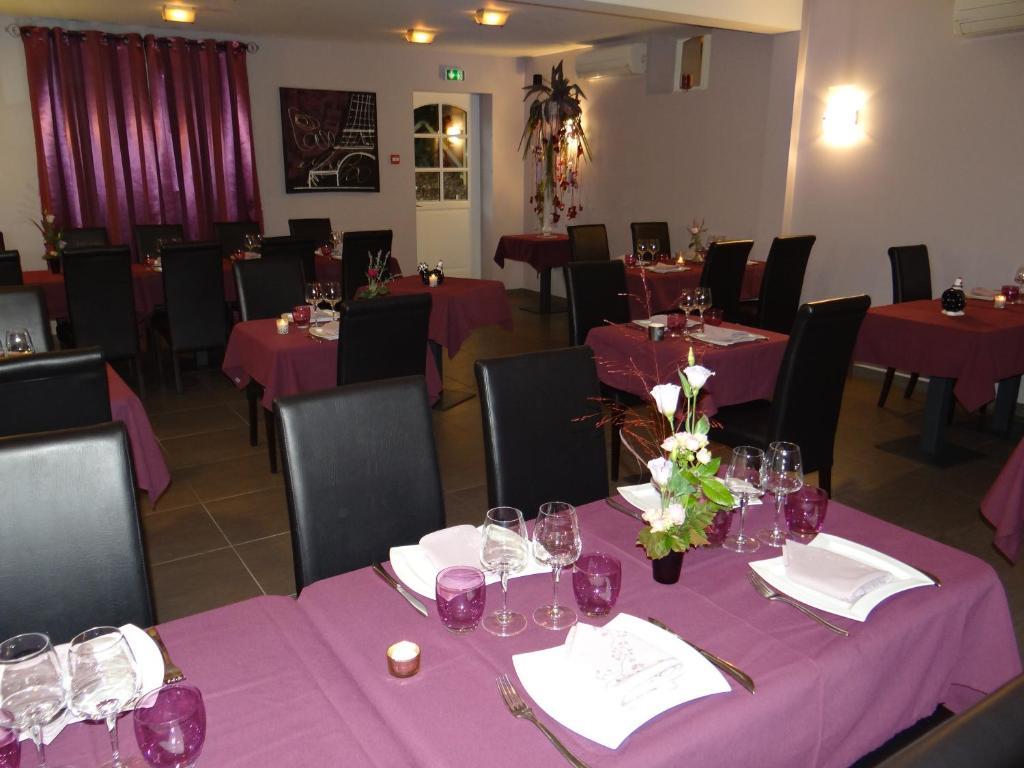 Logis-Hotel Restaurant Auberge Les Vallees Du Perche Vicheres Luaran gambar